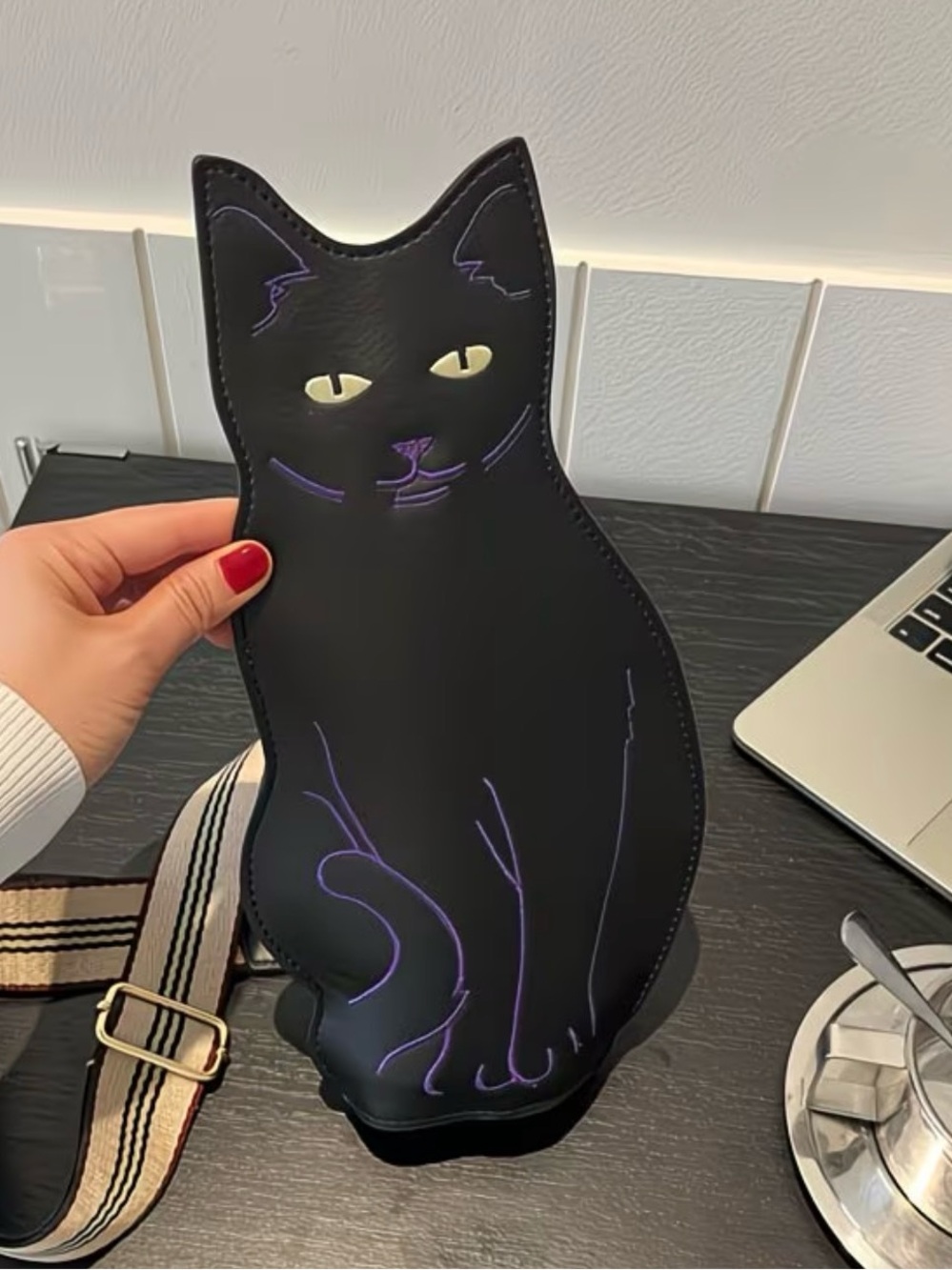 Black Cat Crossbody Bag - Cute Novelty Shoulder Bag - Picture 2 of 5